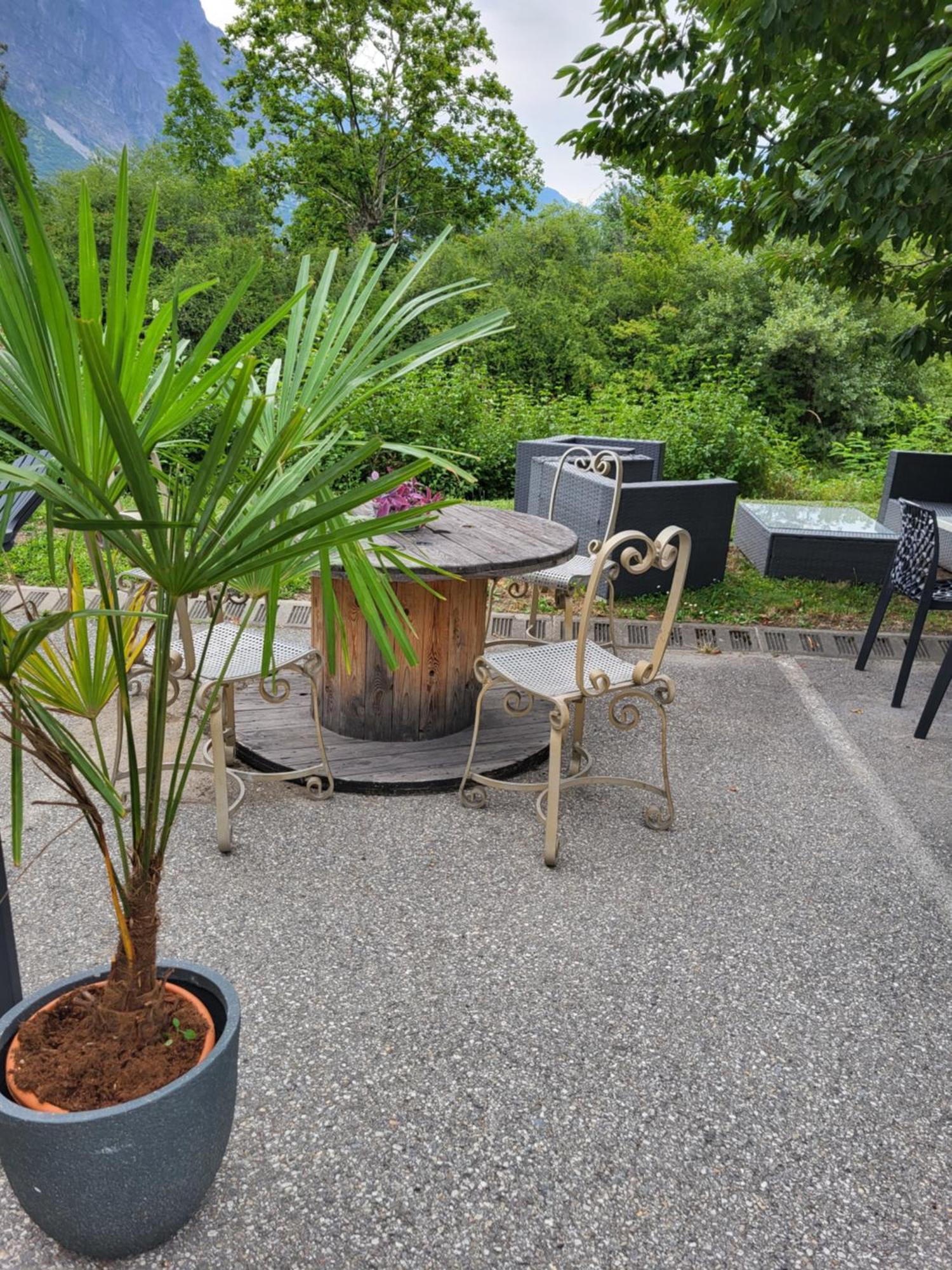 Hotel Restaurant Lancheton Saint-Julien-Mont-Denis Экстерьер фото