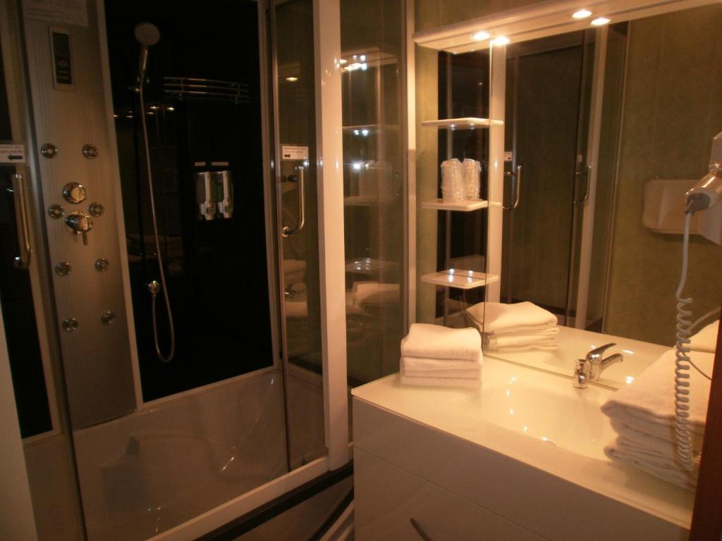 Hotel Restaurant Lancheton Saint-Julien-Mont-Denis Номер фото