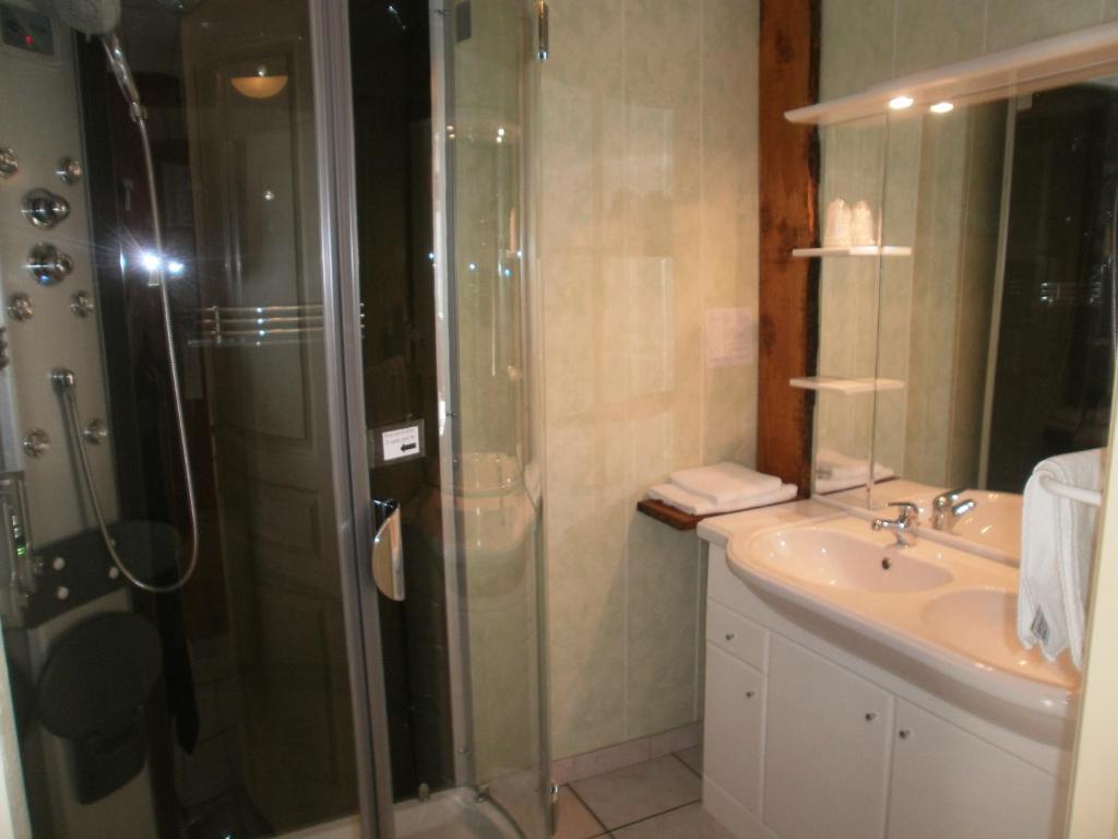 Hotel Restaurant Lancheton Saint-Julien-Mont-Denis Номер фото
